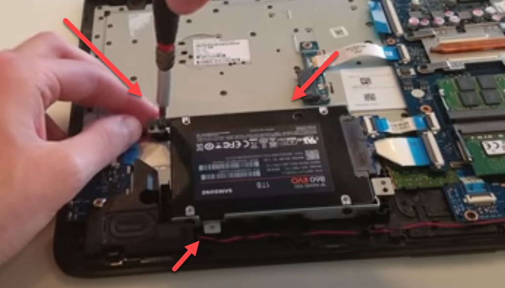 Ссд диск может взорваться?. Как вынуть диск SSD из ноутбука Huawei m14.
