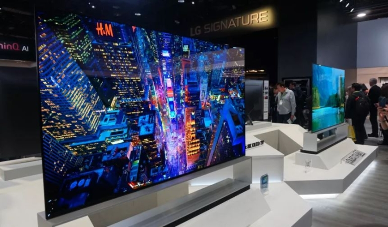 LG Dünyanın En Büyük 8K OLED Televizyonunu Duyurdu