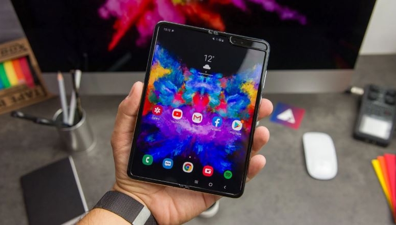 Galaxy Fold Kamerası Çok Önemli Bir Güncelleme Aldı