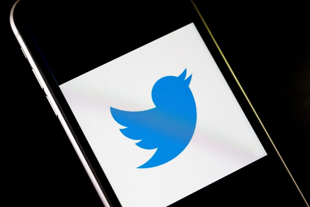 twitter-logo-phone-9811[1]