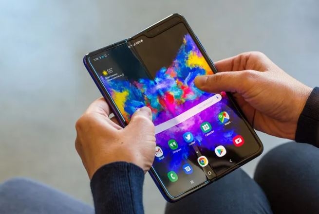 Galaxy Fold 2’nin Yeni Render Videosu İnternet’e Sızdırıldı!