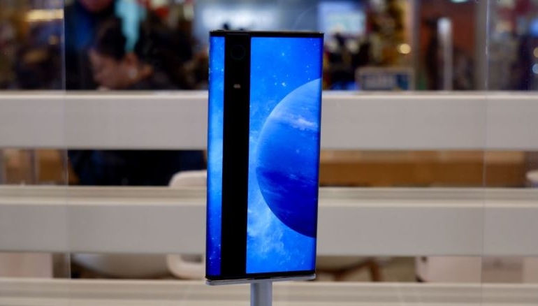 Xiaomi İlginç Ve Kavisli Çift Ekran Patenti Aldı!