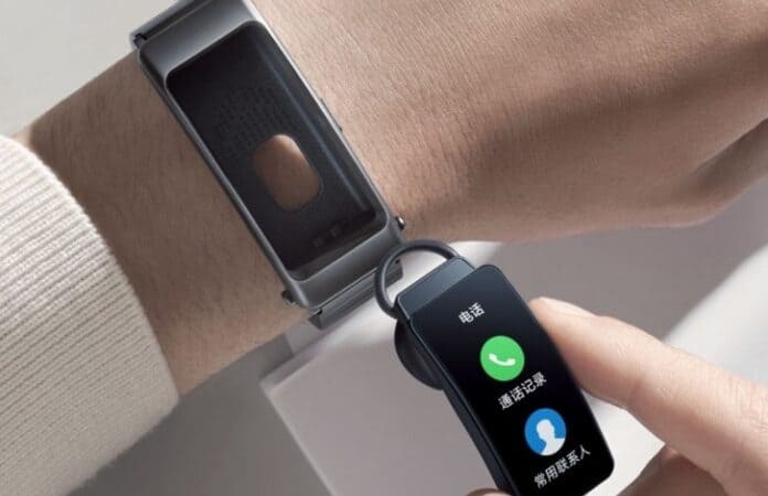 Hem Bileklik Hem Kulaklık: Huawei Talkband B6