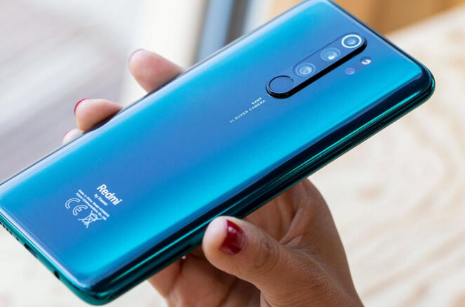 Apple’ın ardından Xiaomi de şarj aletini kaldırıyor!