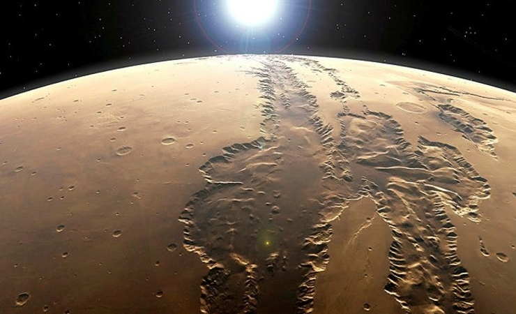 NASA, devasa Mars kanyonunun yeni görüntülerini gösteriyor !