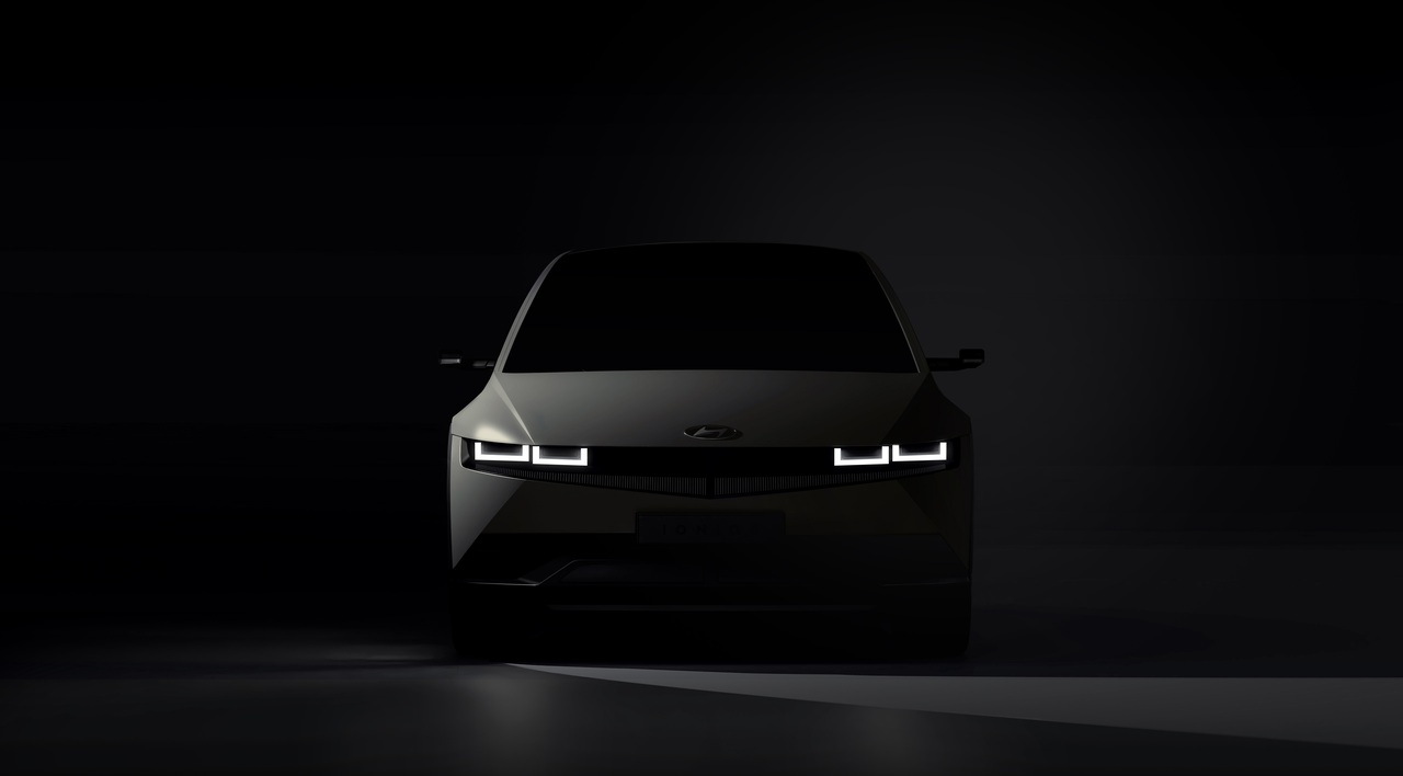 Hyundai, Ioniq 5 tamamen elektrikli crossover üretiminin teaser görüntülerini açıkladı 2021


