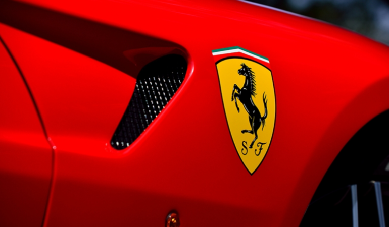 Ferrari SUV Modelleri: F244 ve F245