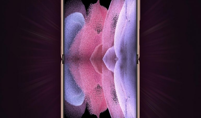 Galaxy S21’e benzer bir kamera düzenine sahip bu harika Samsung Galaxy Z Flip3 Konseptine göz atın