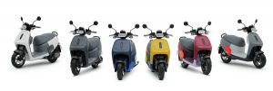 Gogoro VIVA MIX, 6 saniyelik pil değişimine sahip alacalı bir e-scooter