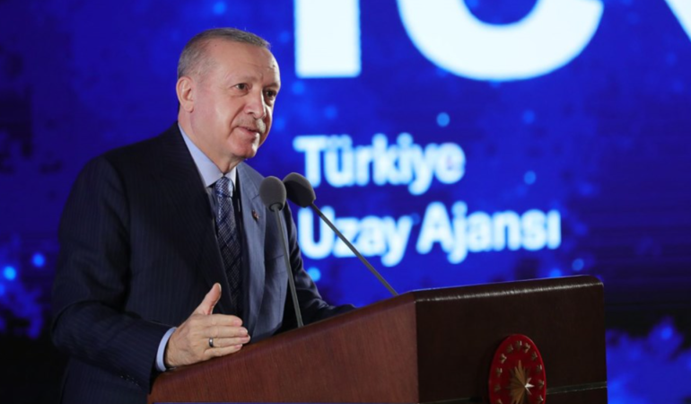 Erdoğan 100. Yılda Ay’a Yolculuk Yapılacağını Açıkladı!