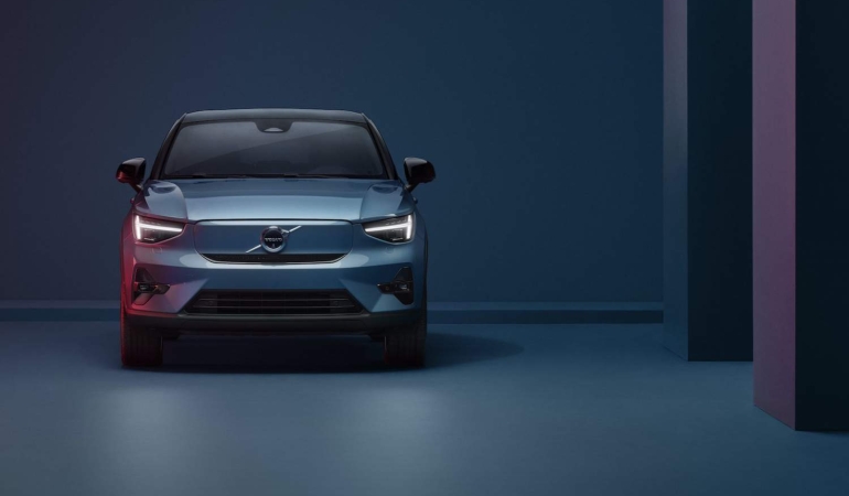 2022 Volvo C40 Recharge elektrikli crossover coupe, otomobil satışlarını artırmayı hedefliyor