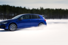 22-vw-golf-r-1