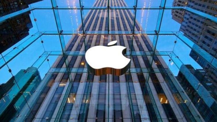 Apple, ticari sırları bir gazeteciye sızdırdığı iddiasıyla eski MacBook tasarımcısına dava açtı