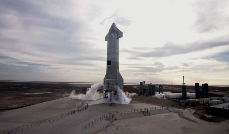 SpaceX SN10 test uçuşu özeti videosu bilim kurguyu gerçeğe dönüştürüyor