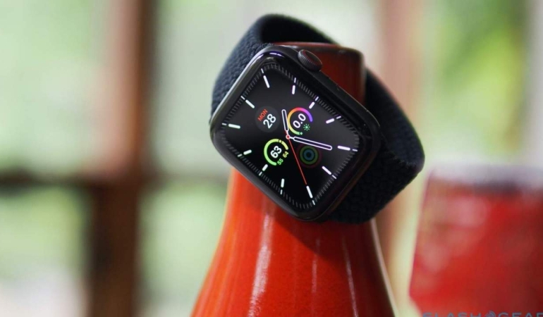 Çalışmalarında olduğu bildirilen sağlam kılıflı Apple Watch “Explorer Edition”