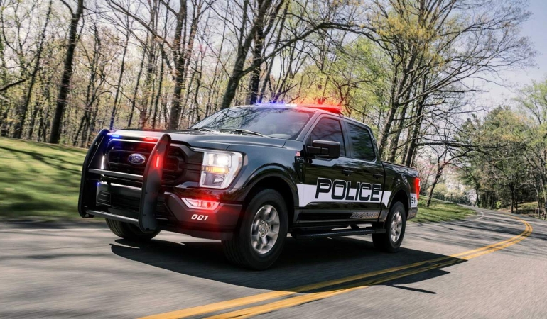 2021 Ford F-150 Polis Müdahale Aracı takip dereceli bir pikaptır