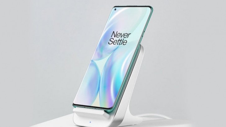 OnePlus Warp 50W Kablosuz Şarj Cihazı Giztop’ta 79 Dolara Satışta