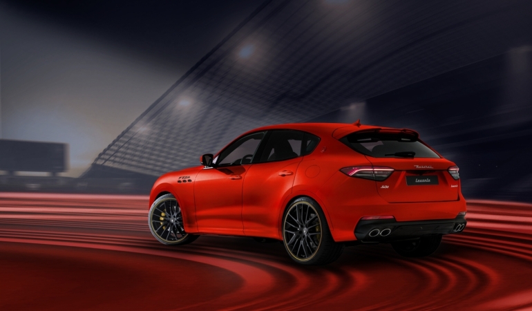 Maserati Ghibli ve Levante F Tributo Special Edition, Juan Manuel Fangio’ya saygı duruşunda bulunuyor