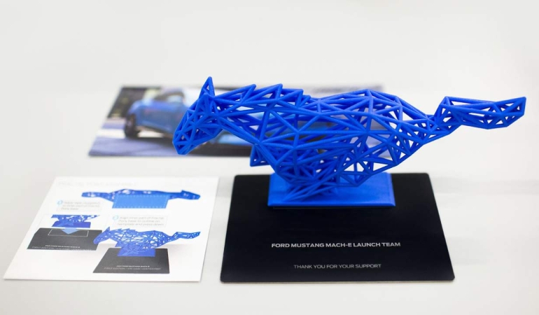 Ford Mustang Mach-E First Edition alıcıları harika bir 3D baskılı sürprizle karşılaştı