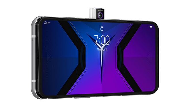 Lenovo Legion Dual Phone 2, bir bükülme testi sırasında hafif basınç altında ikiye oturur
