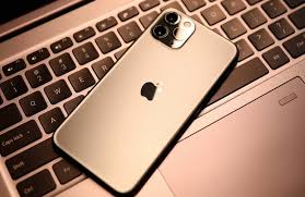 Apple iPhone 12, Ocak 2021’de dünyanın en çok satan ilk 10 akıllı telefon listesinde ilk sıralarda yer aldı