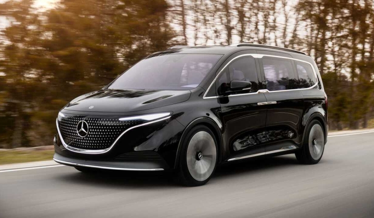 Mercedes-Benz, yeni Renault Kangoo’ya dayanan T-Serisi ve EQT tamamen elektrikli konseptini tanıttı