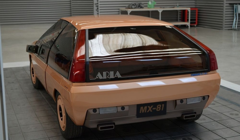 Bu tamamen restore edilmiş Mazda MX-81 Aria Konsepti, muhteşem bir geçmişi ön plana çıkarıyor