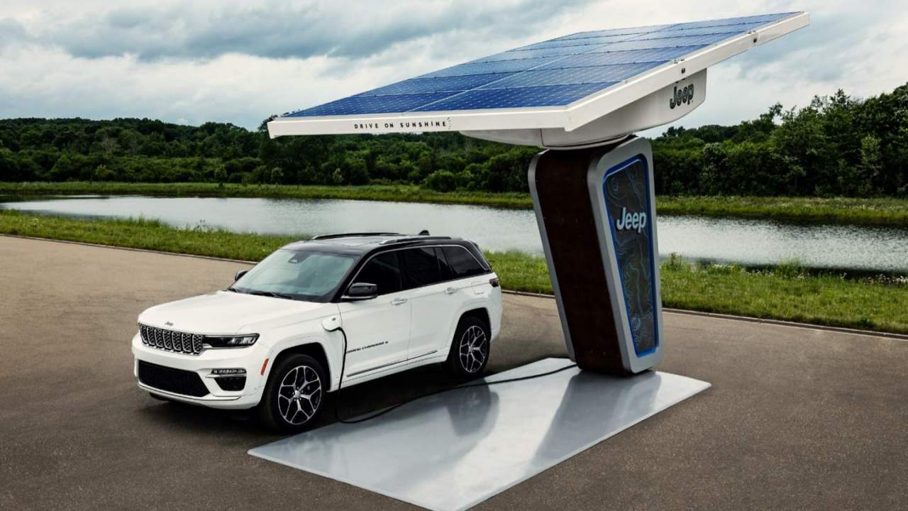 2022-jeep-grand-cherokee-4xe-plug-in-hybrid-1-1280x720 (1)