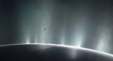 Çalışma, bilinen jeokimyasal süreçlerin Enceladus’un metanını açıklayamadığını söylüyor