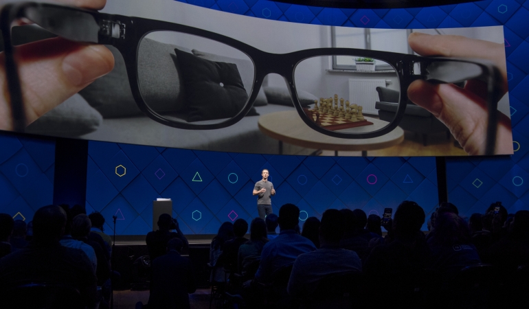 Facebook, akıllı AR gözlükleri oluşturmak için Ray-Ban ile işbirliği yapıyor