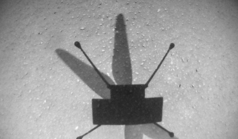 Ingenuity Mars Helikopteri başarılı bir dokuzuncu uçuşu kutluyor