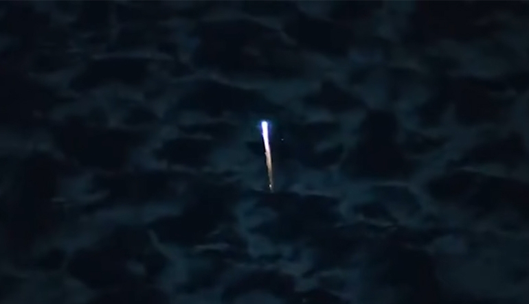 Uluslararası Uzay Ajansı’ndan Bir Parçanın Yanarak Atmosfere Girdiği Anı Gösteren Video