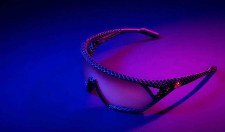 Adidas 3D CMPT sınırlı sayıda güneş gözlükleri 3D baskı ile yapılmıştır