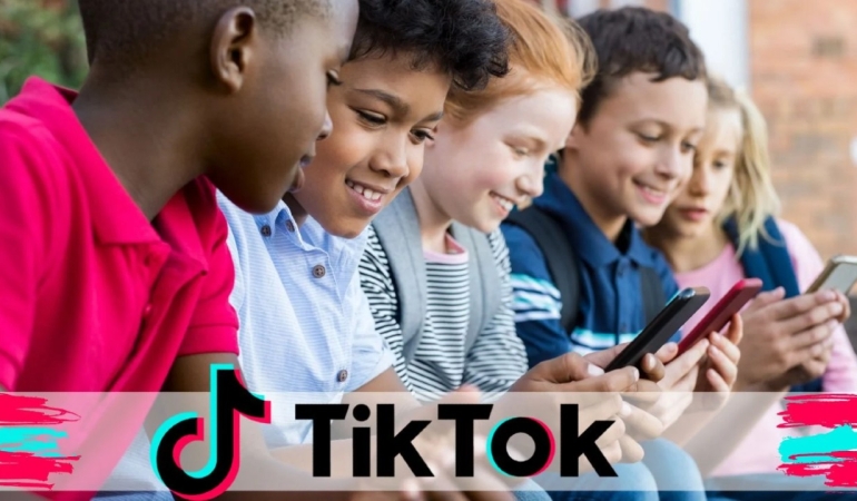 Çin Hükümeti, 14 Yaşından Küçüklerin TikTok Kullanımına Sınırlar Koydu.