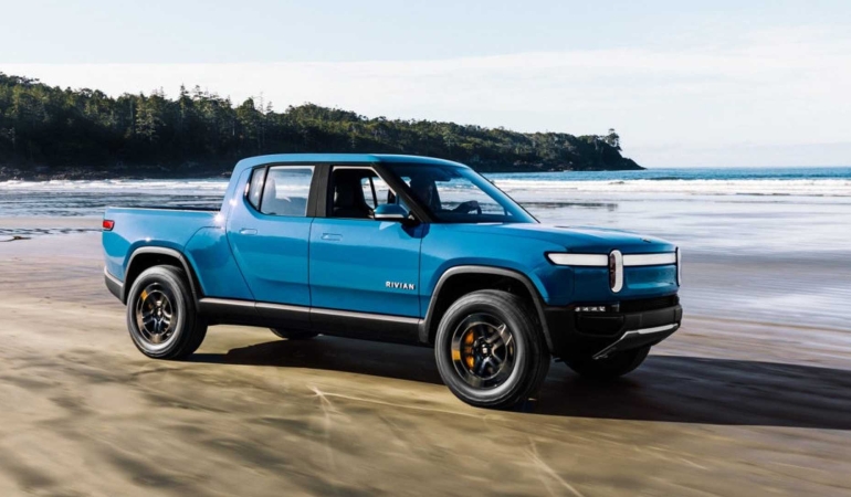 Tesla, Gerçek Rakibine Kavuştu: Rivian, İlk Elektrikli Otomobilini Çıkardı.