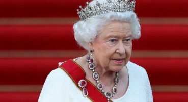 Birleşik Krallık Kraliçesi II. Elizabeth COVID-19’a Yakalandı