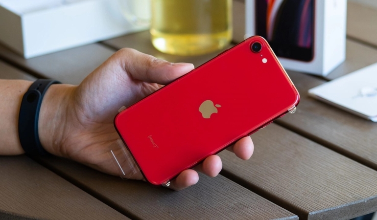 iPhone SE 3 fiyatı ve çıkış tarihi ile ilgili yeni iddialar!