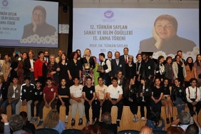 12-turkan-saylan-sanat-ve-bilim-odulleri-sahipleriyle-bulustu.jpg