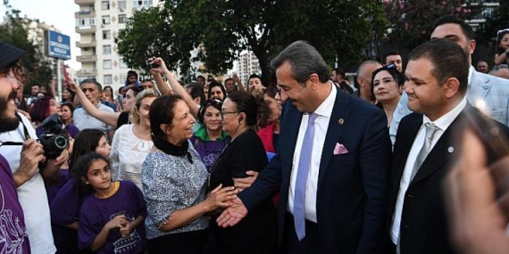 Adana’da jakaranda coşkusu
