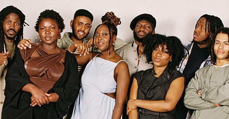 Afrika kökenli sekiz müzisyenden oluşan Kokoroko caz ve afrobeat’in heyecanını 28 Mayıs’ta Zorlu PSM’ye taşıyor!