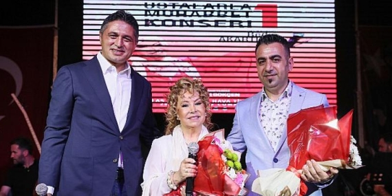 Asev Korosu ve Bedia Akartürk’ten Türkü Ziyafeti