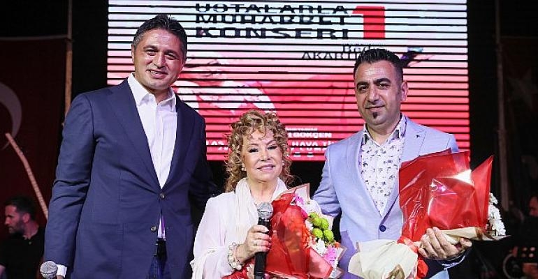 Asev Korosu ve Bedia Akartürk’ten Türkü Ziyafeti