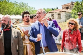 baskan-atabaydan-didim-vegfeste-devet.jpg