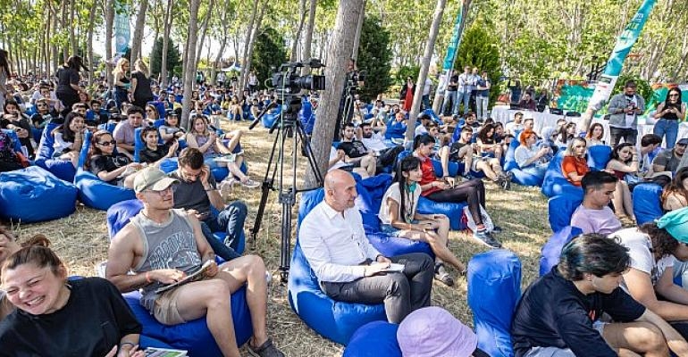 Başkan Soyer gençlerle ilgili yeni projelerinin müjdesini verdi