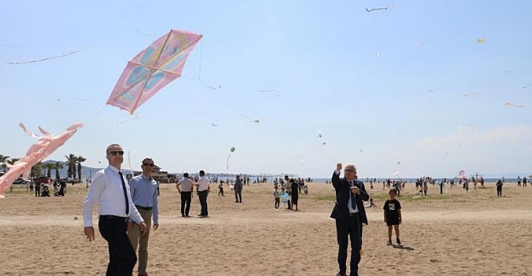 Burhaniye Gençlik Şöleni Başladı
