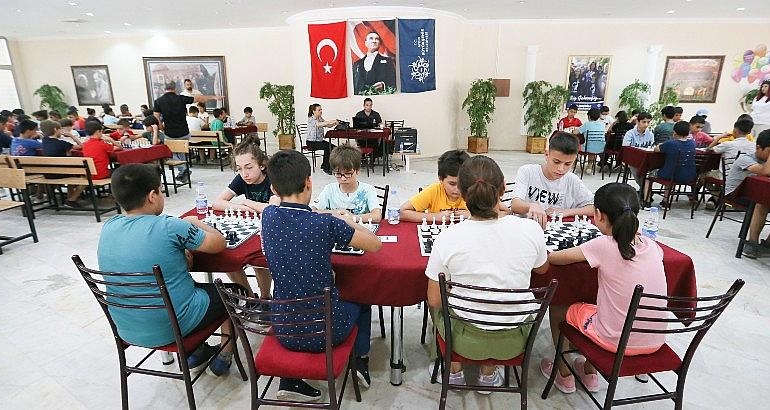 Büyükşehir’in Kültür Merkezleri’nde Genç Satranççılar Yetişiyor