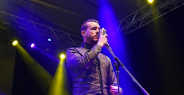 Cem Adrian’dan İzleyici Rekoru
