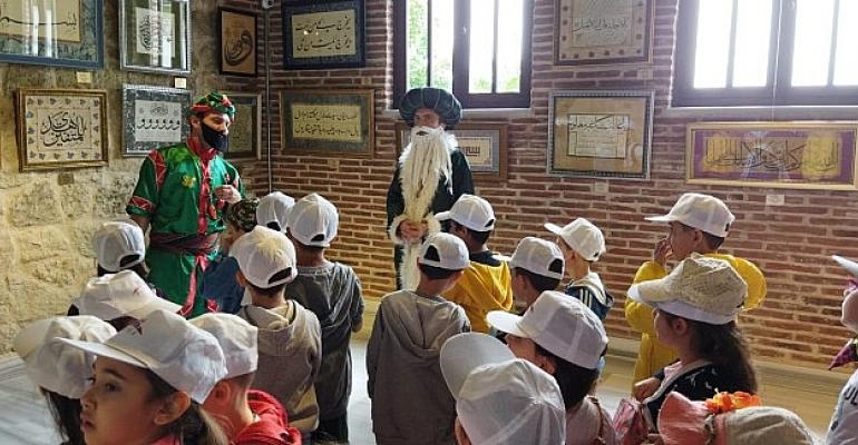 Çocuklar Tarihi ve Geleneksel Sanatları Eğlenerek Öğreniyor