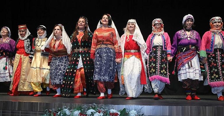 Dansın Renkleriyle Göz Doldurdular