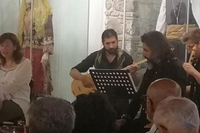 ege-yoresinin-turkuleri-seslendirilerek-hikayeleri-anlatildi.jpg